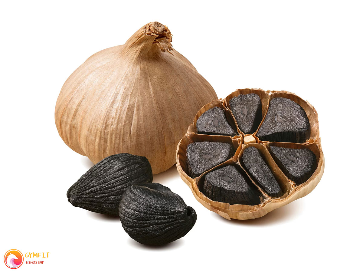 سیر سیاه با پس زمینه سفید